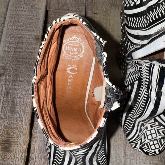 Black and White Geometric Women's Shoes - Picture 8 of 12